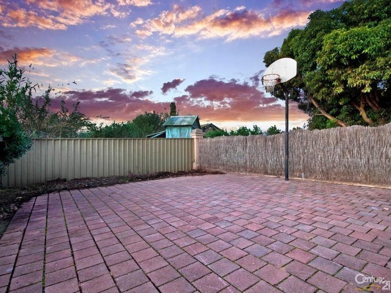 11 Brisbane Drive, Salisbury Heights SA 5109