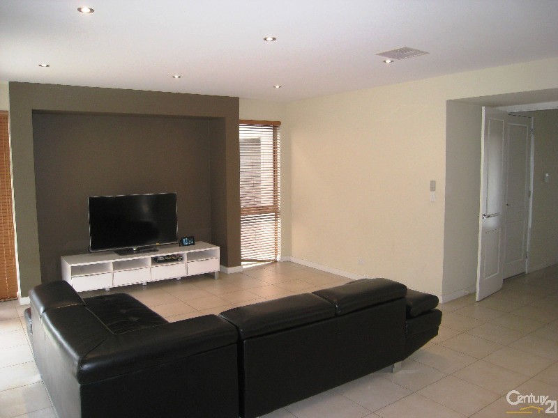 22 Rosella Street, Mawson Lakes SA 5095