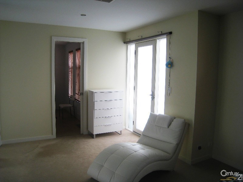 22 Rosella Street, Mawson Lakes SA 5095