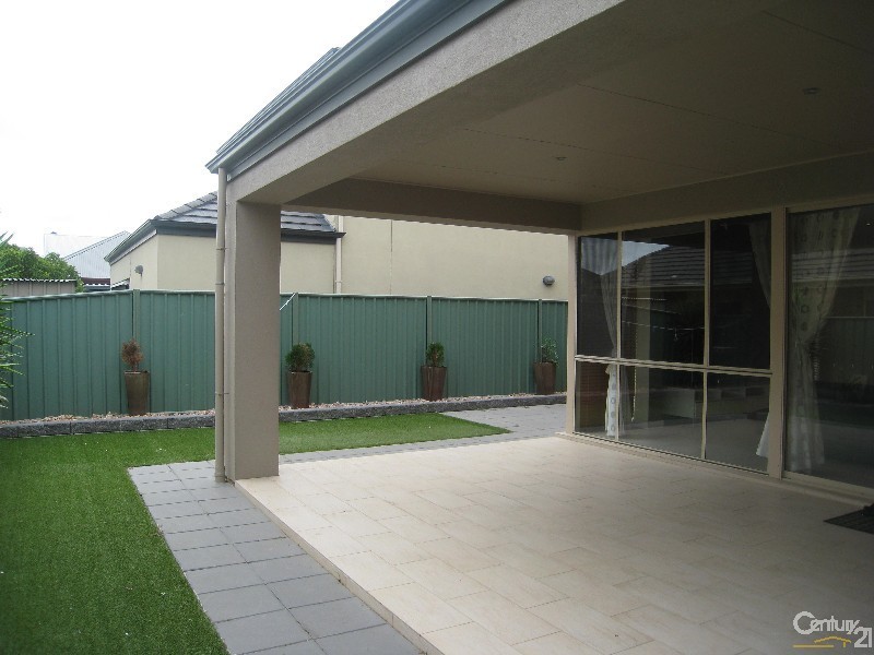 22 Rosella Street, Mawson Lakes SA 5095