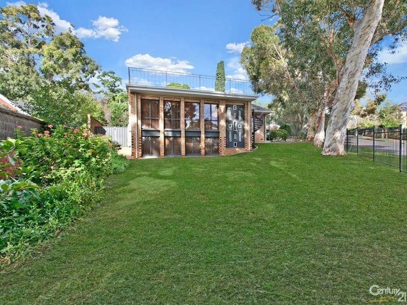 2 Whitington Avenue, Glen Osmond SA 5064