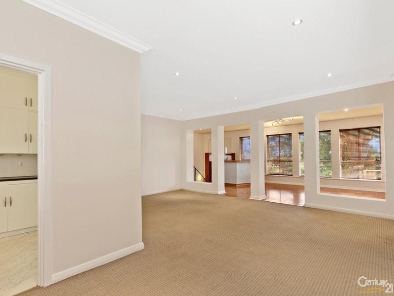 2 Whitington Avenue, Glen Osmond SA 5064
