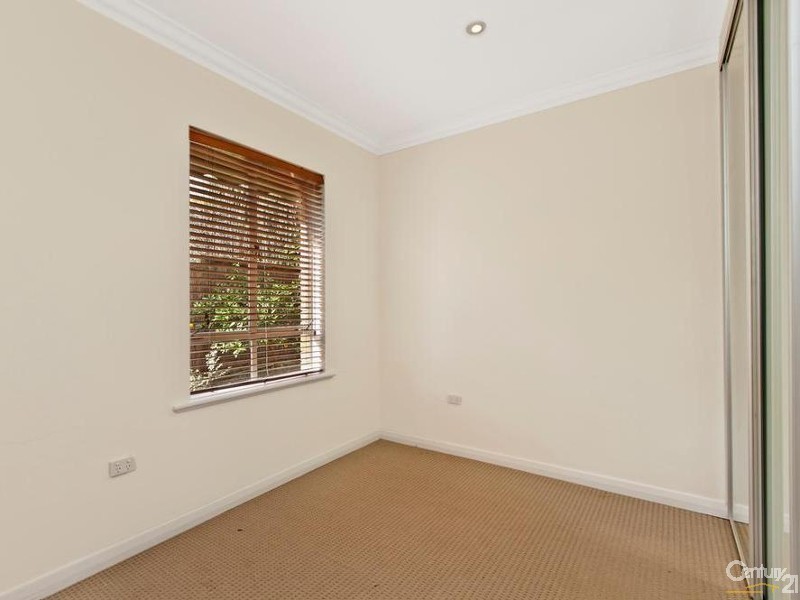 2 Whitington Avenue, Glen Osmond SA 5064