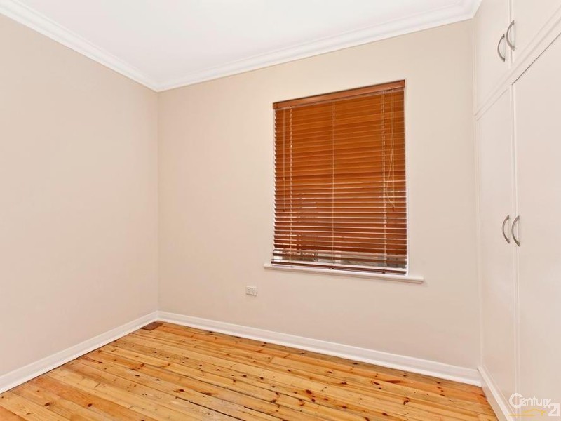 2 Whitington Avenue, Glen Osmond SA 5064