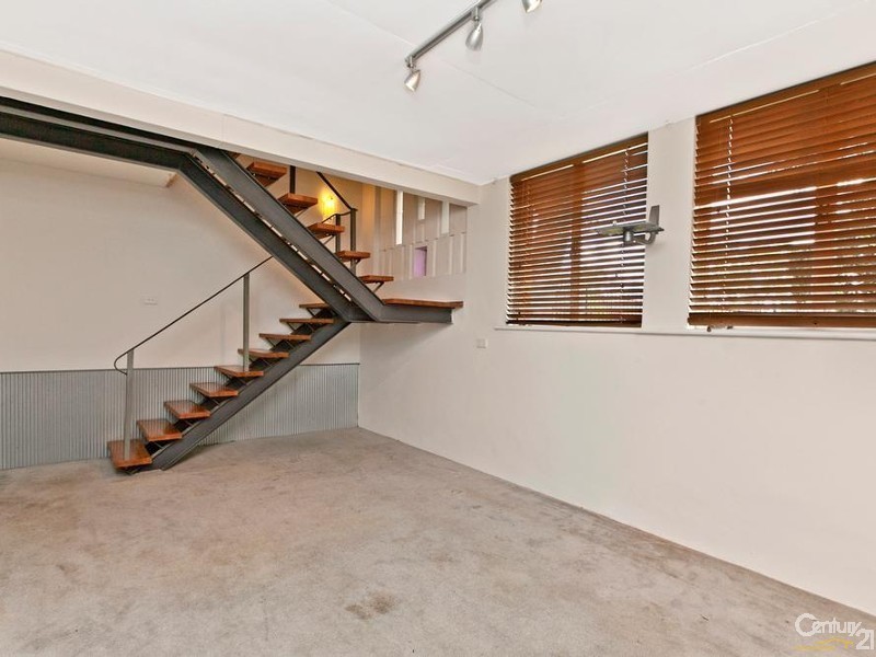 2 Whitington Avenue, Glen Osmond SA 5064