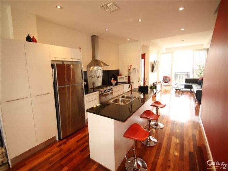 4 Azores Court, Mawson Lakes SA 5095