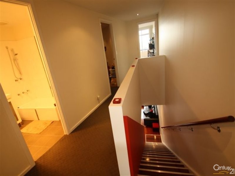 4 Azores Court, Mawson Lakes SA 5095