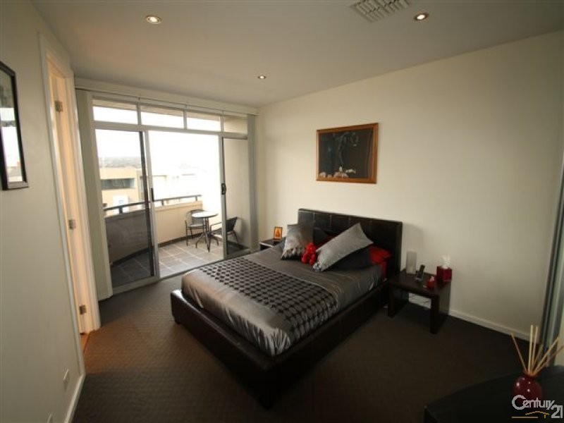 4 Azores Court, Mawson Lakes SA 5095