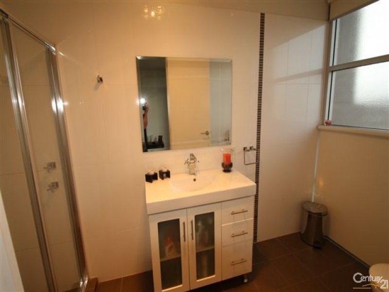 4 Azores Court, Mawson Lakes SA 5095