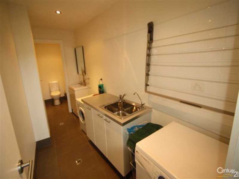 4 Azores Court, Mawson Lakes SA 5095