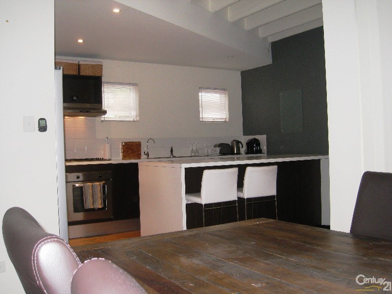 2 Shipsters Lane, Mawson Lakes SA 5095