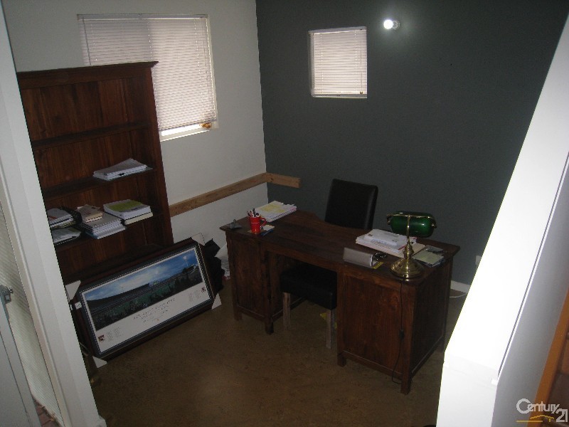 2 Shipsters Lane, Mawson Lakes SA 5095