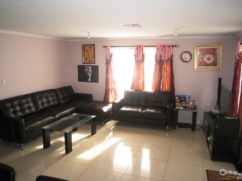 30  Field Street, Parafield Gardens SA 5107