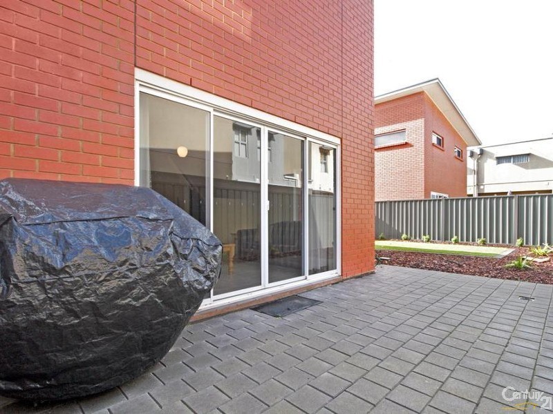 27 Robinson Street, Mawson Lakes SA 5095