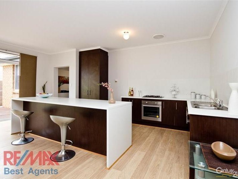 54 Shoalhaven Circuit, Mawson Lakes SA 5095