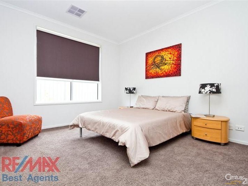 54 Shoalhaven Circuit, Mawson Lakes SA 5095