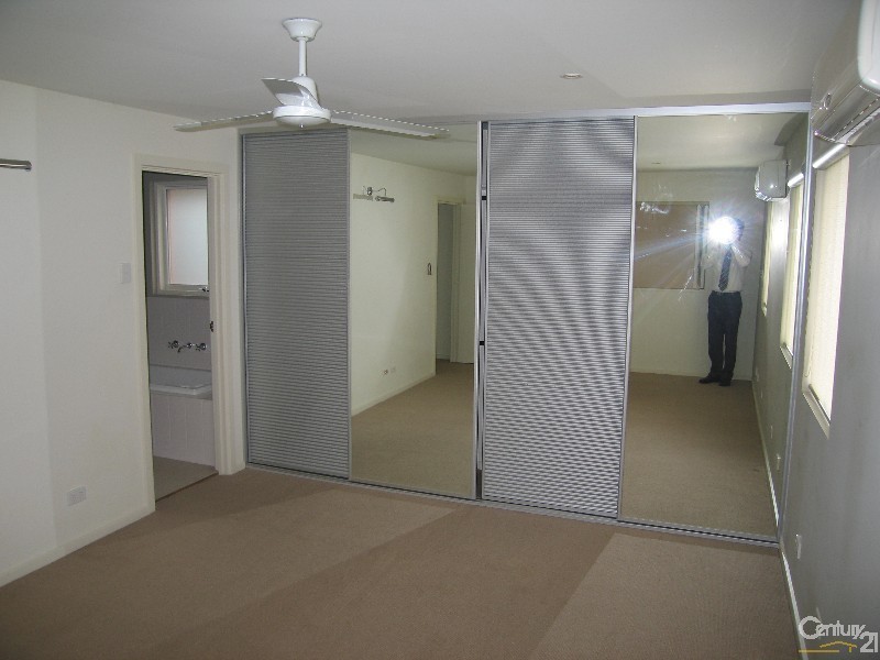 7 Portsmouth Lane, Mawson Lakes SA 5095