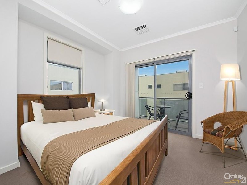 16/22 Euston Walk, Mawson Lakes SA 5095