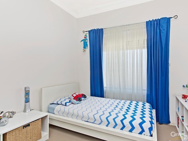 26 Helen Terrace, Valley View SA 5093