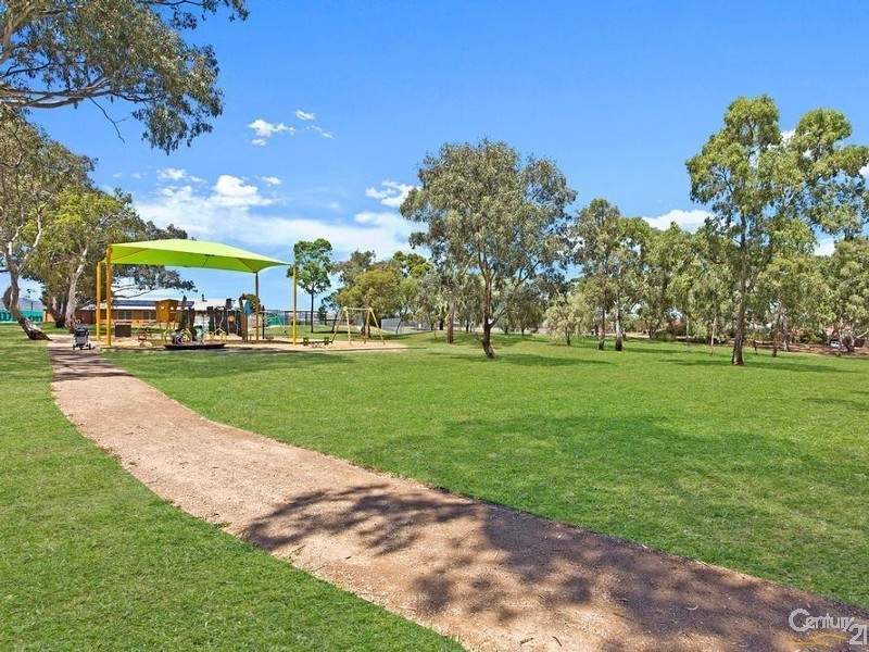 26 Helen Terrace, Valley View SA 5093
