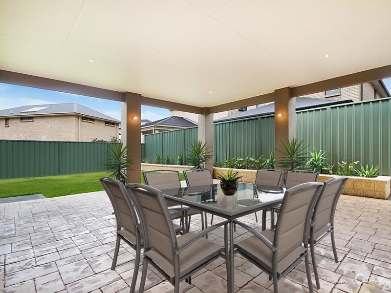 13 Broadwater Crescent, Mawson Lakes SA 5095