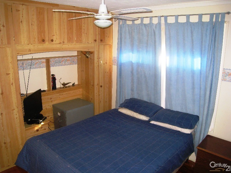 49  Warren Road, Para Vista SA 5093