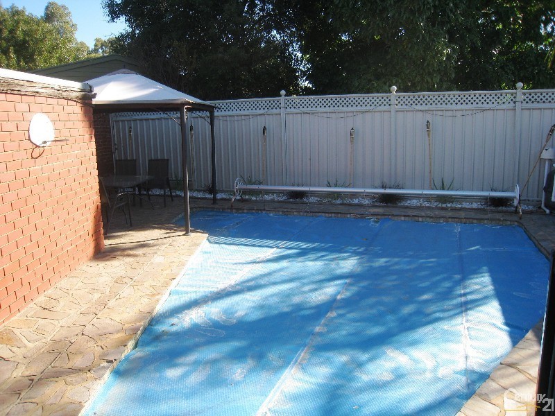 49  Warren Road, Para Vista SA 5093