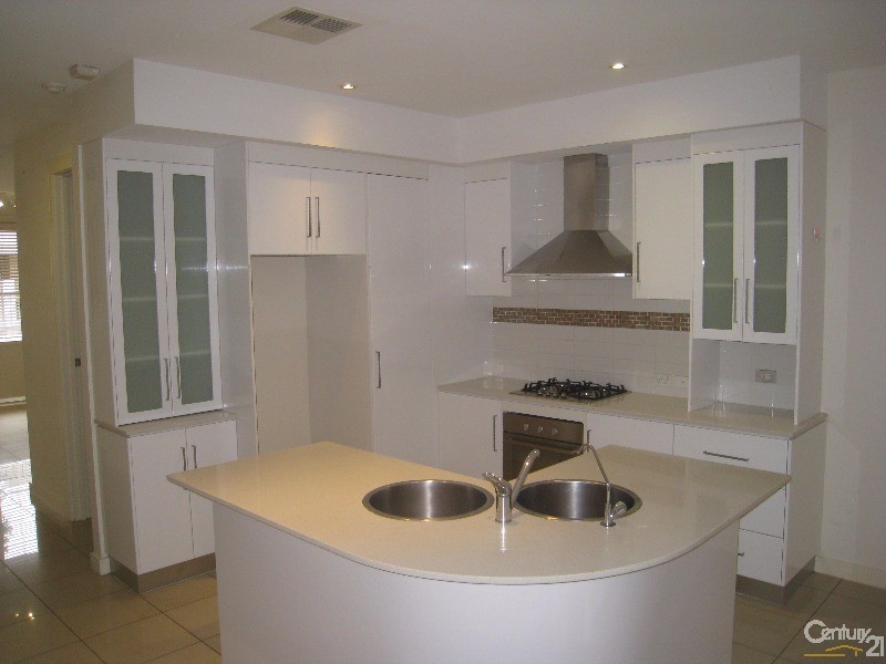 8 Junction Street, Mawson Lakes SA 5095