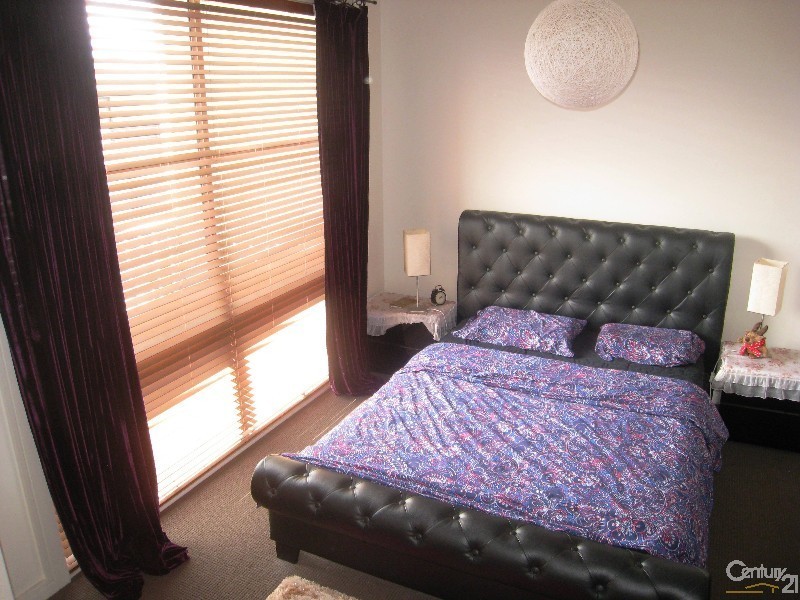 8 Junction Street, Mawson Lakes SA 5095