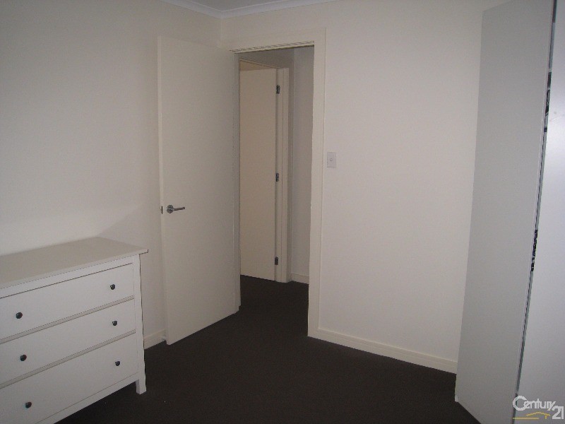 8 Junction Street, Mawson Lakes SA 5095