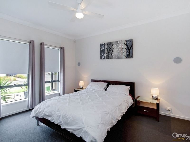 77 Franklin Avenue, Mawson Lakes SA 5095