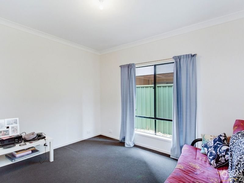 77 Franklin Avenue, Mawson Lakes SA 5095