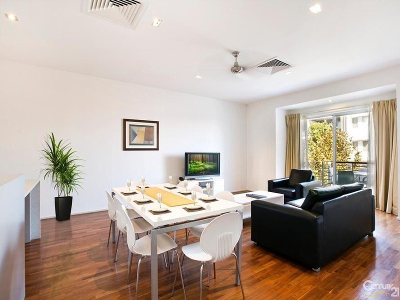 2/6 Hurtle Parade, Mawson Lakes SA 5095