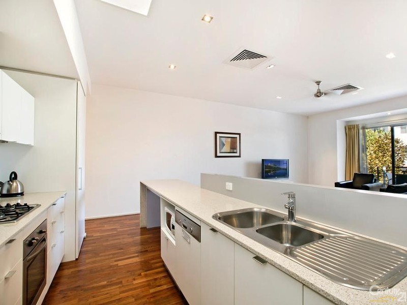 2/6 Hurtle Parade, Mawson Lakes SA 5095