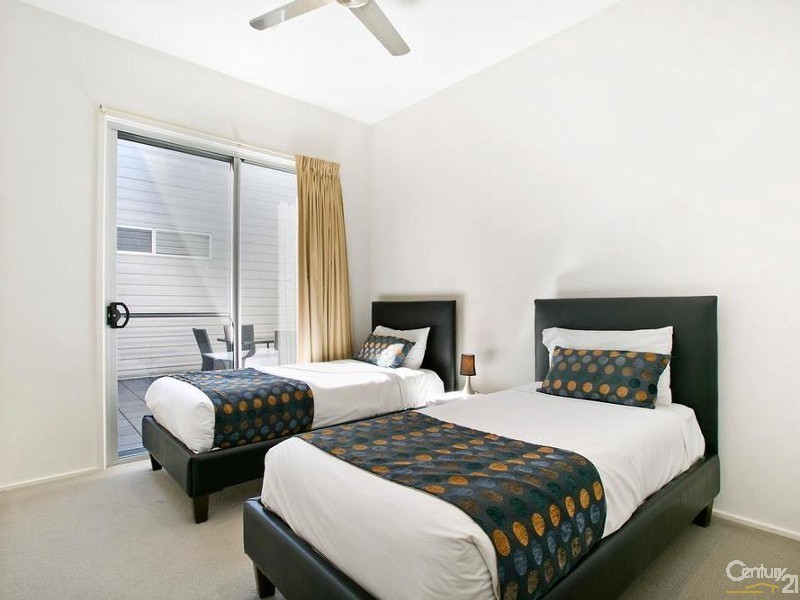 2/6 Hurtle Parade, Mawson Lakes SA 5095