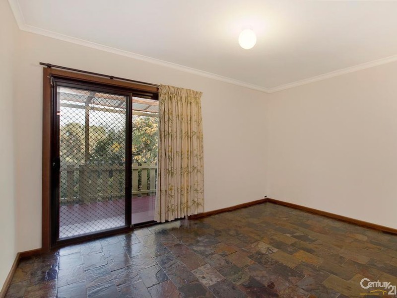 15 Ronald Road, Redwood Park SA 5097