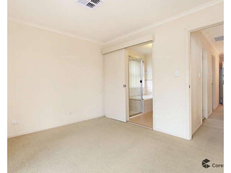 2/8 Silverbirch Place, Mawson Lakes SA 5095