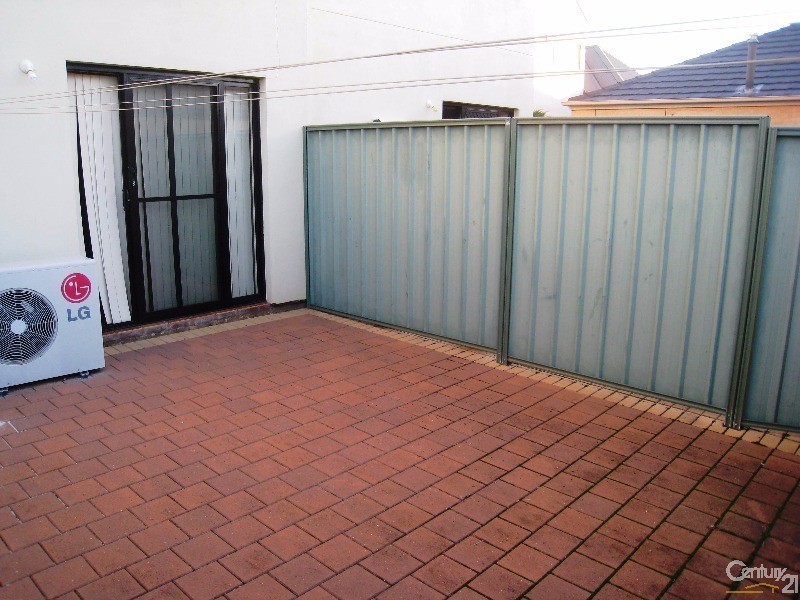 2/8 Silverbirch Place, Mawson Lakes SA 5095