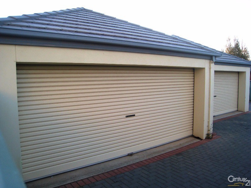 2/8 Silverbirch Place, Mawson Lakes SA 5095