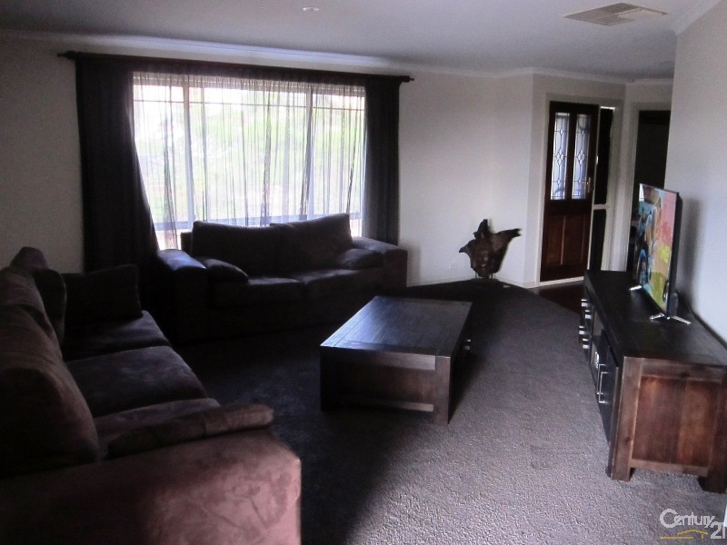 9 Brakenmoor Place, Hillbank SA 5112