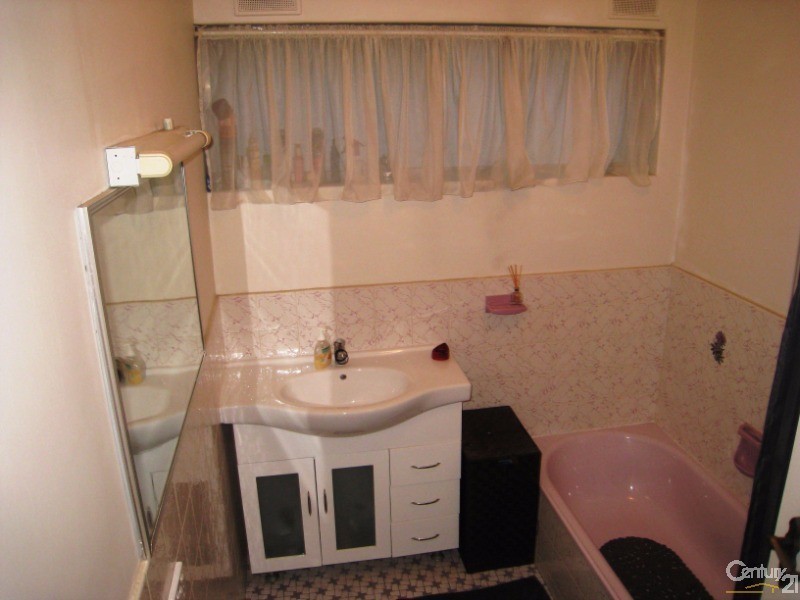 63 Daniel Avenue, Globe Derby Park SA 5110