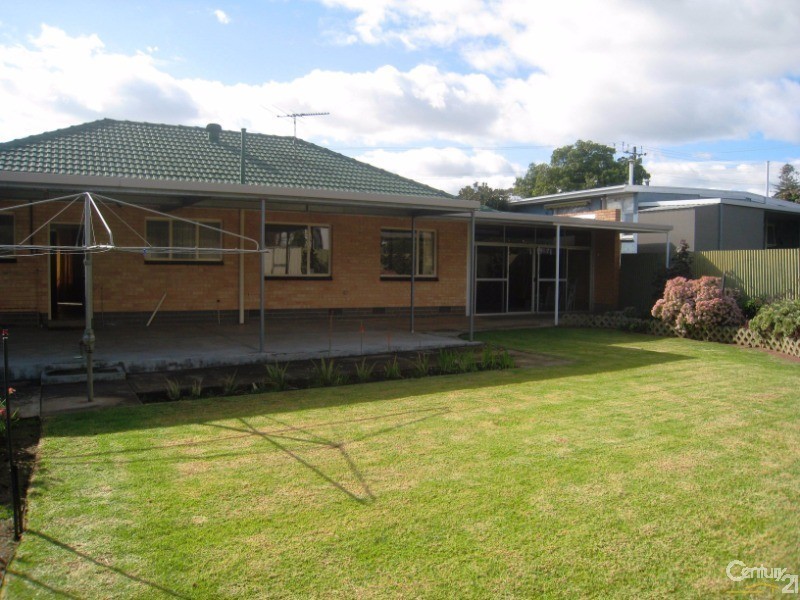 9 Cynthia Street, Para Hills SA 5096