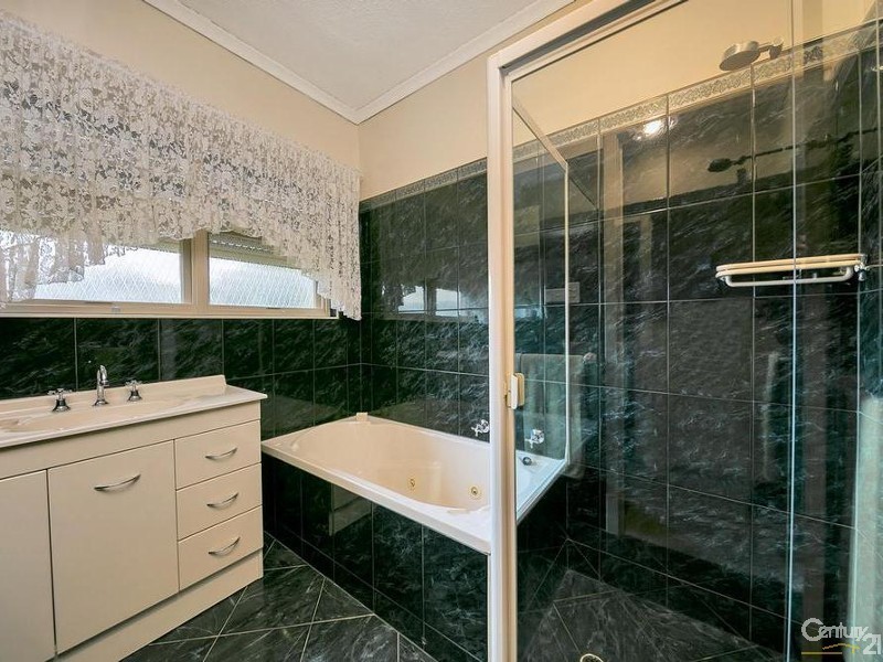 3 St Ives Drive, Parafield Gardens SA 5107