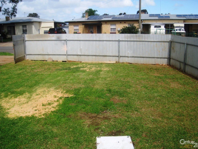 2 Turnbull Road, Elizabeth Downs SA 5113