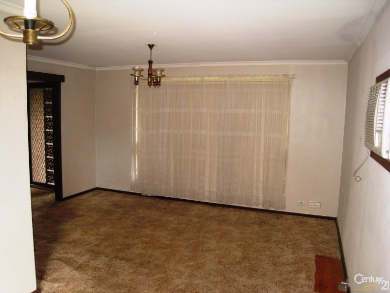 56 Landal Boulevard, Redwood Park SA 5097