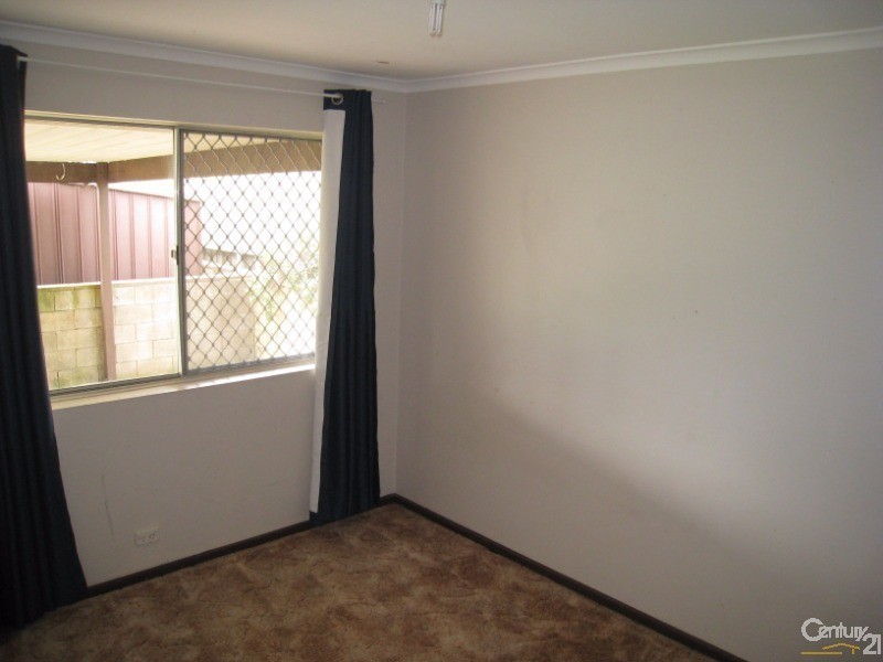 56 Landal Boulevard, Redwood Park SA 5097