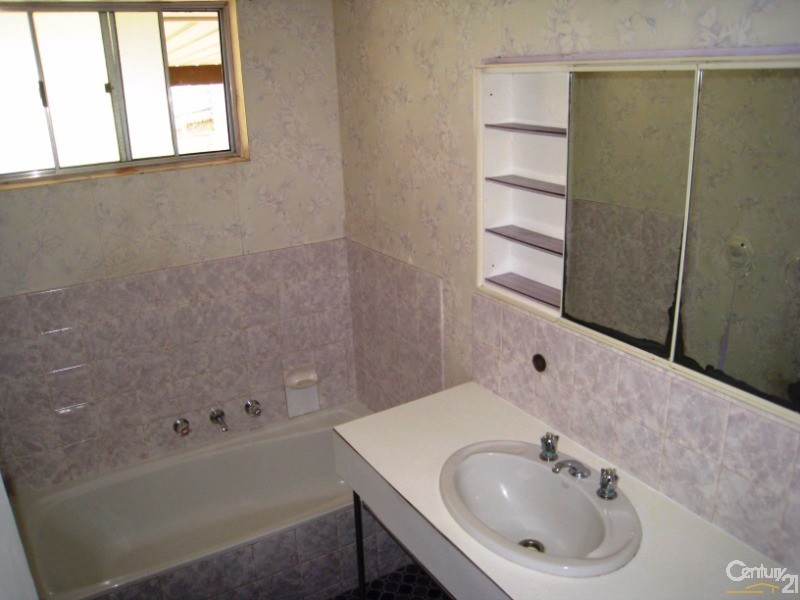 56 Landal Boulevard, Redwood Park SA 5097