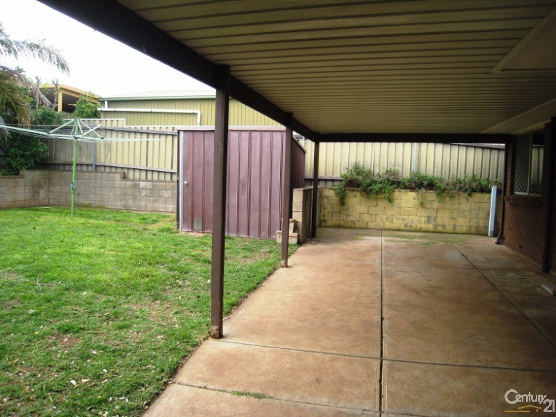 56 Landal Boulevard, Redwood Park SA 5097