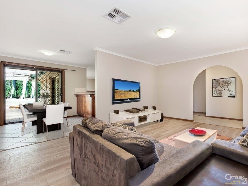 7 Fraser Avenue, St Agnes SA 5097