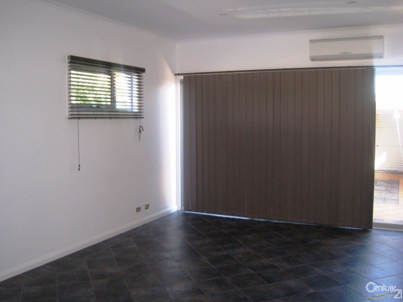 25 Mackenzie Circuit, Mawson Lakes SA 5095